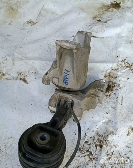 Подушка двигателя Хонда ср В 3 Honda CR V