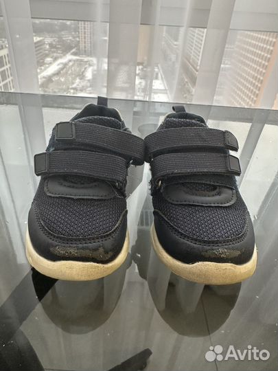 Кроссовки детские