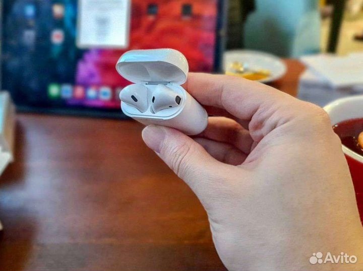 Airpods 2 (новые, ростест, бонус чехол)