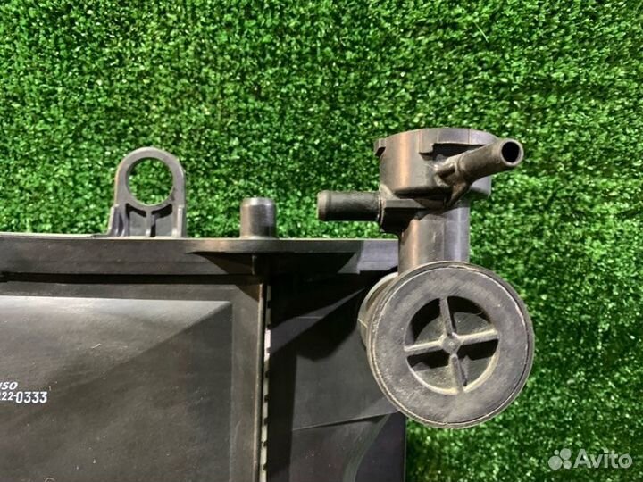 Радиатор охлаждения двигателя Toyota Corolla Axio