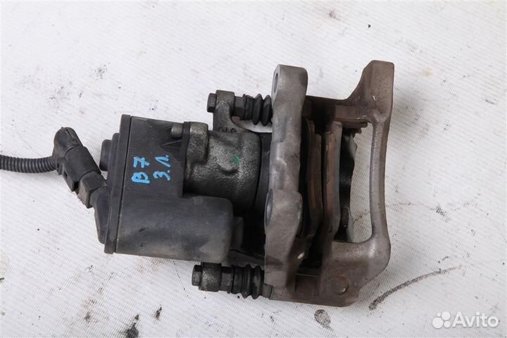 Суппорт задний левый Volkswagen Passat B7 2010-20