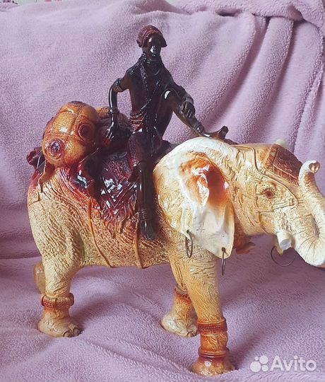 Статуэтка слон из Египта