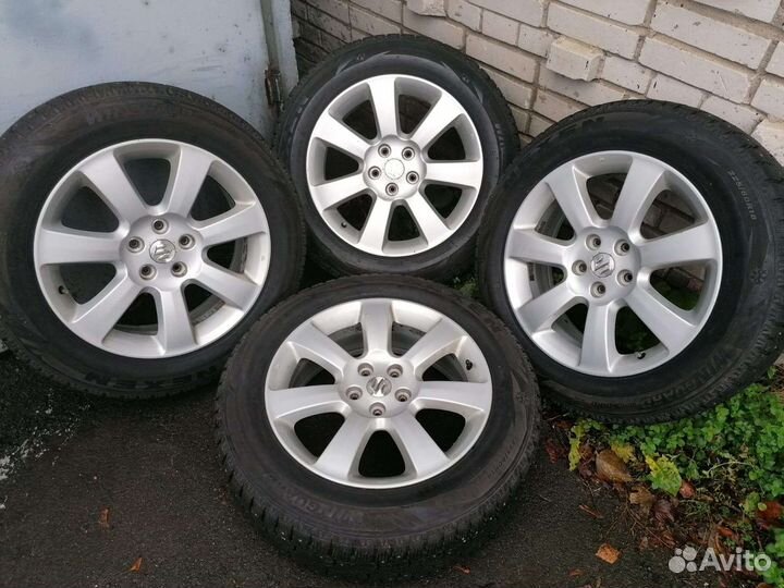Suzuki Grad Vitara 225/60 R18
