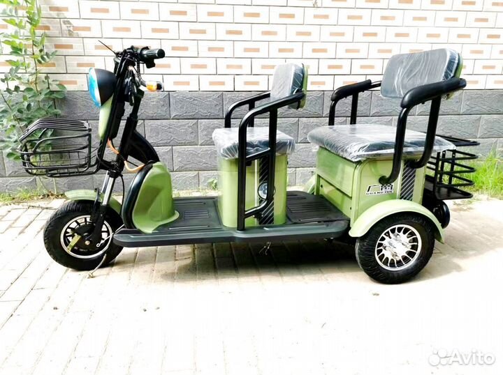 Трицикл двухместный новый