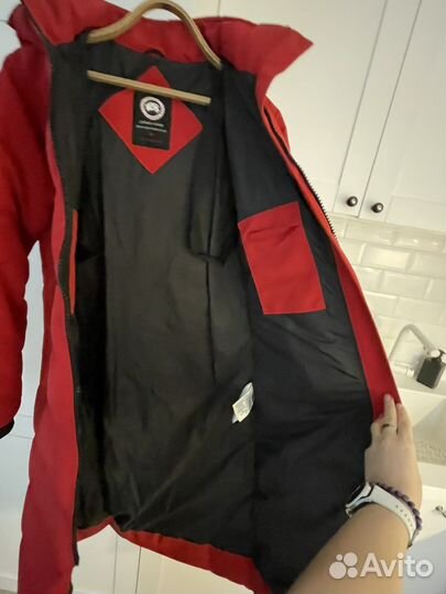 Пуховик женский Canada Goose