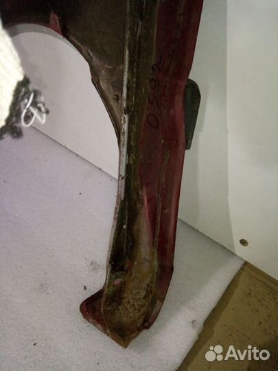 Крыло правое переднее VW Passat B3