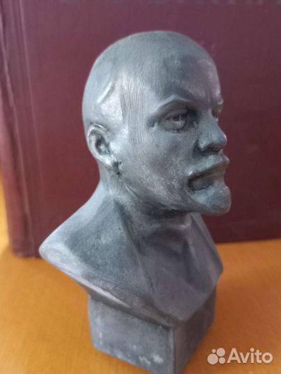 Барельеф, бюст. Ленин, Сталин