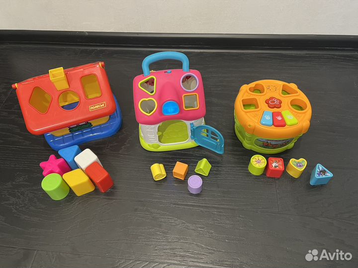 Игрушки много разные ращвиваюие по Паевской