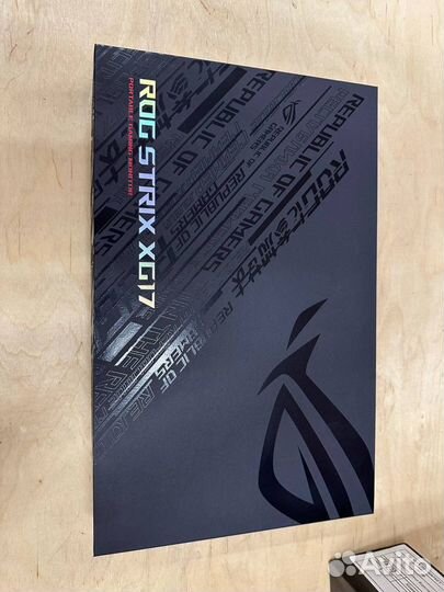 Asus ROG Strix XG17ahpe