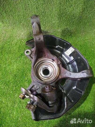 Кулак поворотный передний правый Toyota Camry