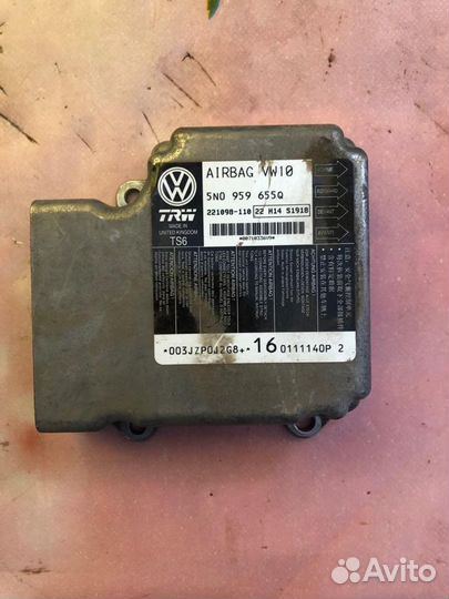 Блок управления Airbag VW Passat B7