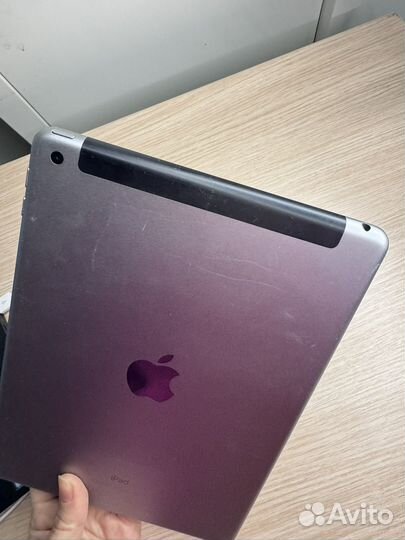 iPad 5 128Gb wifi+sim акк.83%