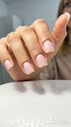Маникюр педикюр