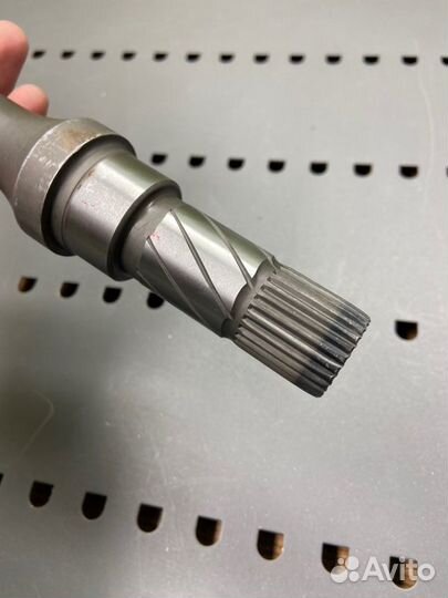 Полуось передний правый Mazda 626 2 GC 2.0 1991