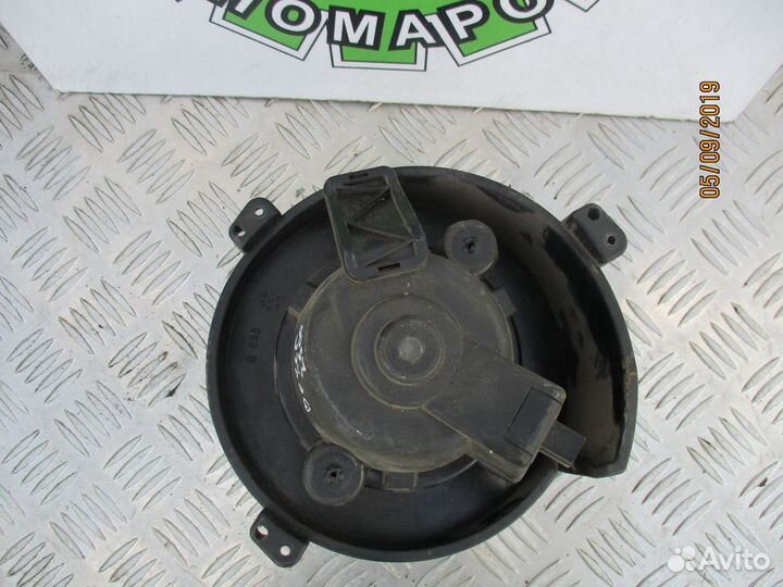 Моторчик отопителя Пежо Боксер