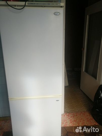 Продам холодильник на запчасти