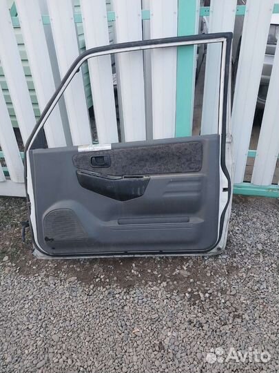 Дверь на Mitsubishi Pajero Mini