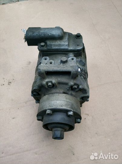 Компрессор кондиционера 4.2 BAR Ауди Q7 VW Туарег