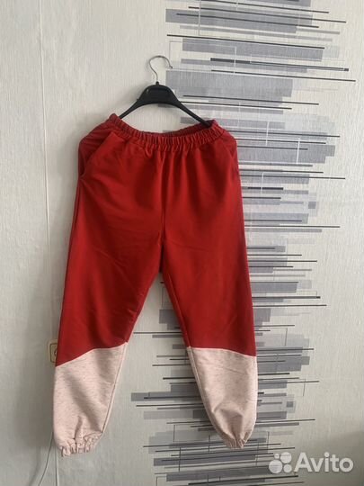 Спортивный костюм женский