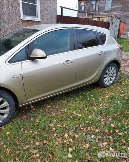 Opel Astra 1.8 AT, 2011, 118 700 км