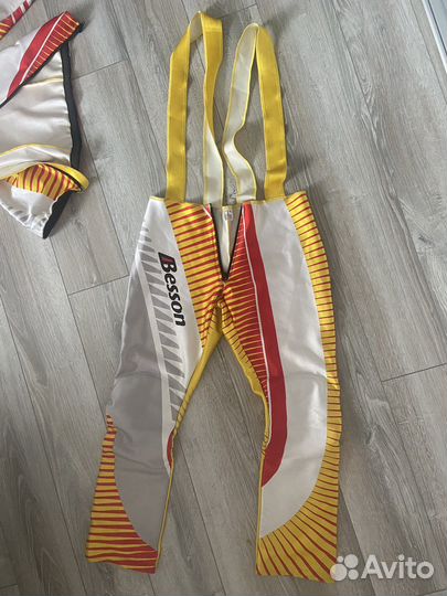 Спусковый горнолыжный костюм Besson