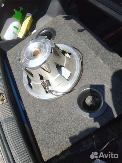 Сабвуфер Lightning Audio S4.15.VC2