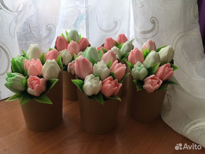Букет тюльпанов из мыла на 1 сентября в наличии