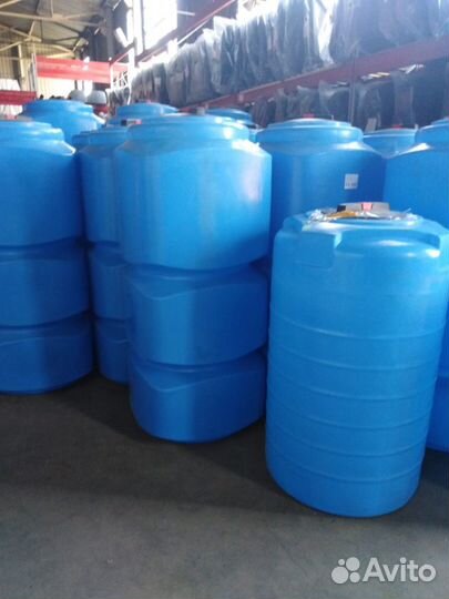 Емкость под воду из пластика