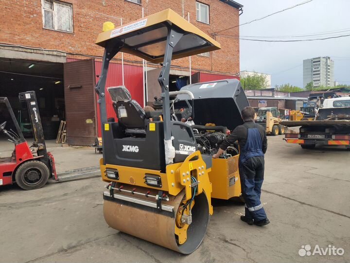 Дорожный каток XCMG XMR303, 2023