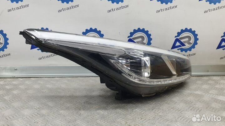 Фара правая Kia Ceed 2 JD 2012