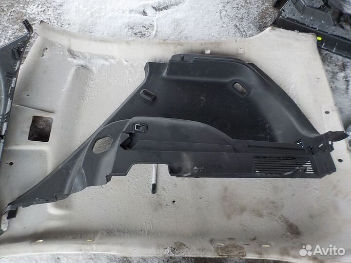 Обшивка багажника hyundai creta правая
