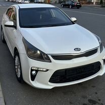 Kia Rio 1.6 AT, 2017, 180 000 км, с пробегом, цена 1 079 000 руб.