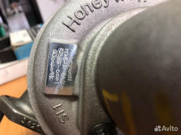 Турбокомпрессор Honeywell garrett 823665-0001
