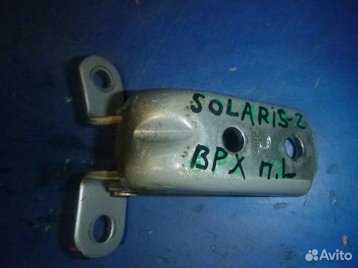 Петля двери передней левой верхняя hyundai solaris