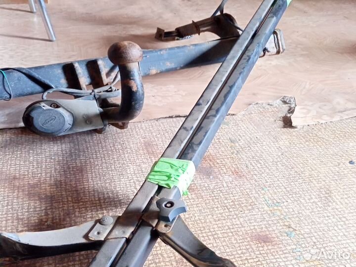 Фаркоп на Renault logan 2. Дуги на крышу