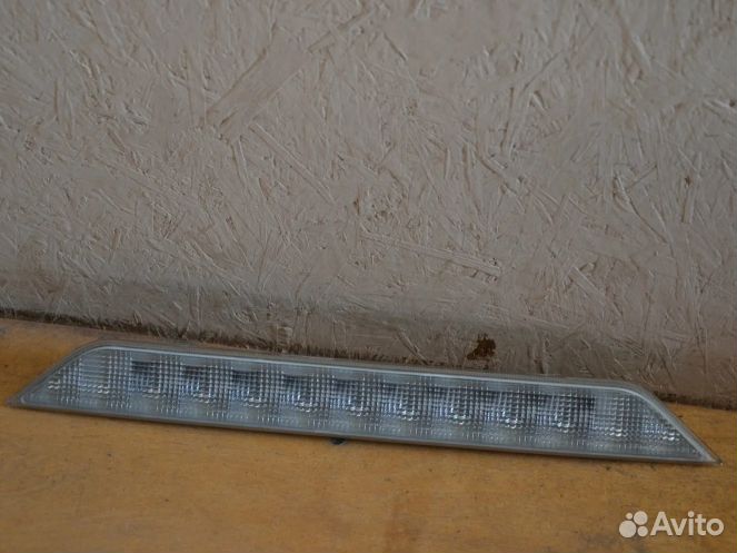 Стоп сигнал Nissan X-trail