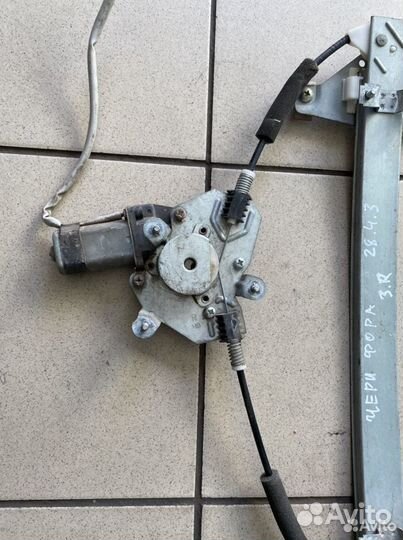 Стеклоподьемник задний правый (электро) Vortex Est