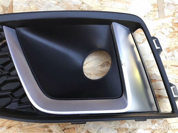 Решётка в бампер левая Audi A4 B9 2015-2020 S-Line