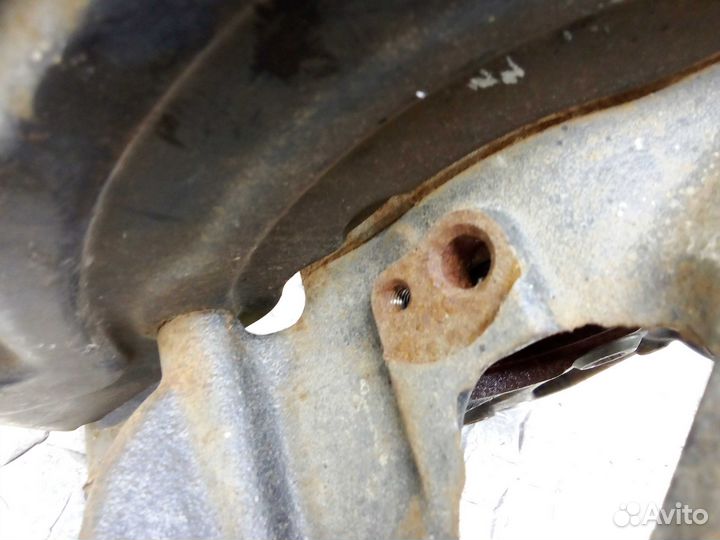 Кулак поворотный правый seat Leon 3