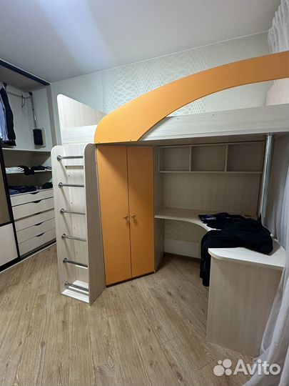 Детская стенка кроватка стол