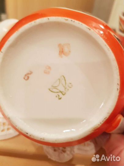 Фарфоровые чайники