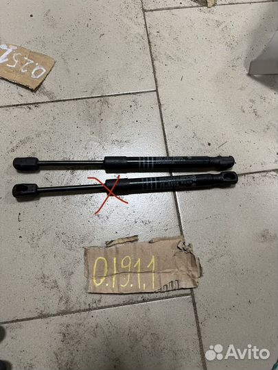 Амортизатор капота bmw 7 g11