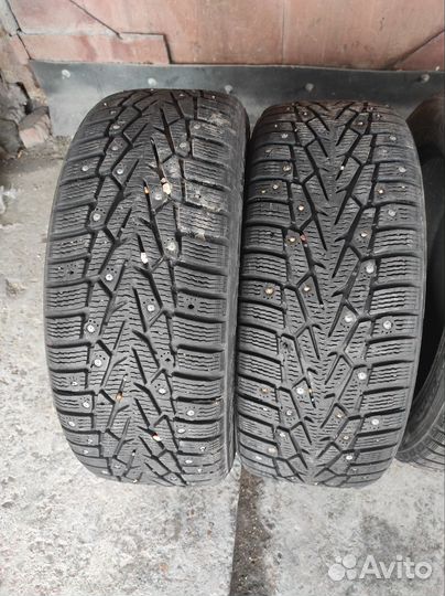 Nokian Tyres Hakkapeliitta 7 215/55 R17 98T