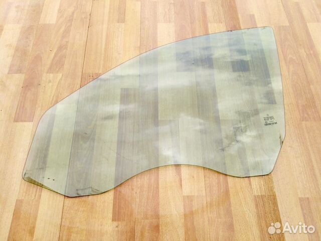 Стекло передней двери Mercedes W211