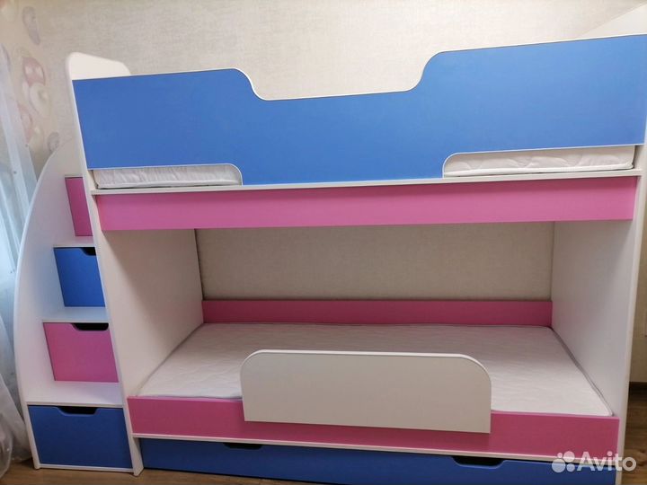 Двухъярусная кровать для детей