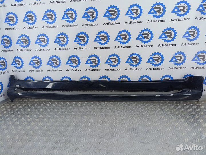 Накладка на порог наружная правая Toyota Land