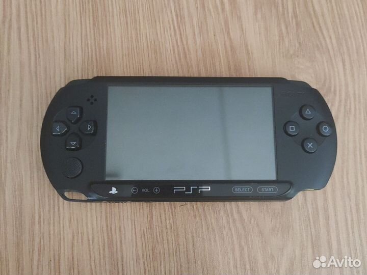 Sony PSP Е1008 - прошитая