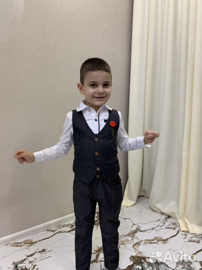Костюм классический на мальчика