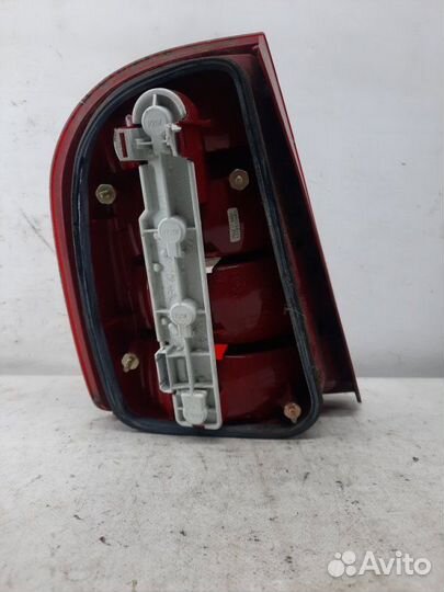 Фонарь задний правый Skoda Fabia хэтчбэк 5 дв. 1.4