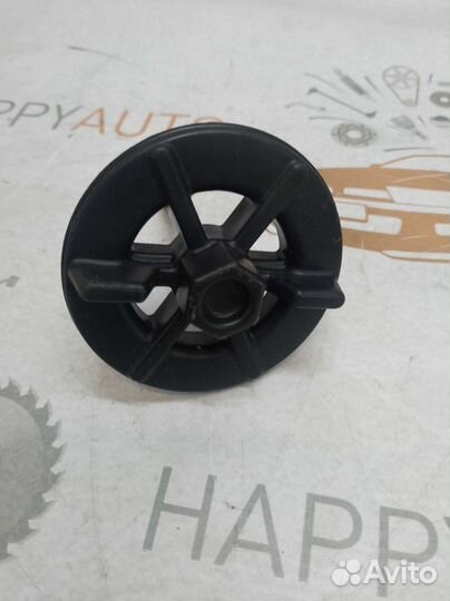 Болт фиксатор запаски Киа Спортаж 3